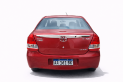 TOYOTA ETIOS XLS 1,5  6 MT 4P 2016 lleno