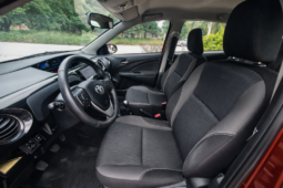 TOYOTA ETIOS XLS 1,5  6 MT 4P 2016 lleno