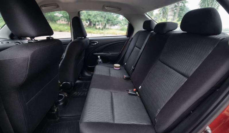 TOYOTA ETIOS XLS 1,5  6 MT 4P 2016 lleno