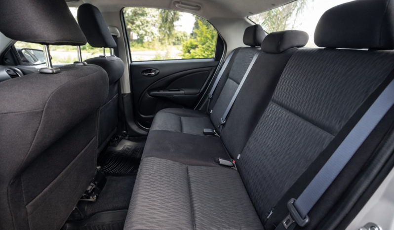 TOYOTA ETIOS XLS 1.5 5P L18 2018 lleno