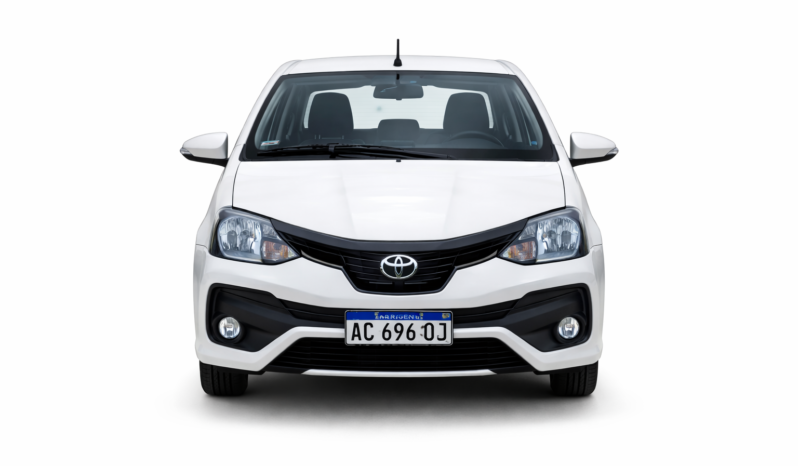TOYOTA ETIOS XLS 1.5 5P L18 2018 lleno