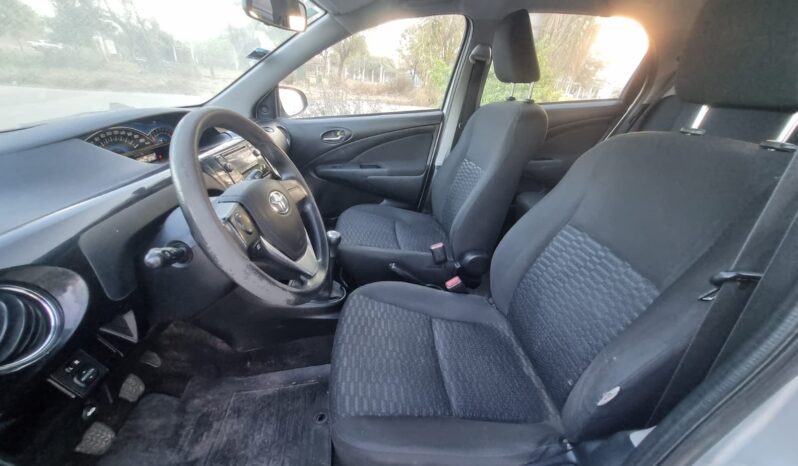 TOYOTA ETIOS XS 1.5 6MT 5P 2015 lleno