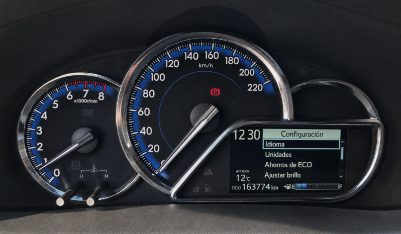 TOYOTA YARIS XLS 1.5 6MT 4P 2021 lleno