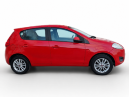 FIAT PALIO ESSENCE 5P 2015