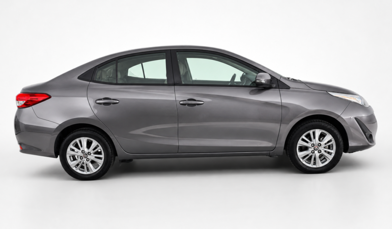 TOYOTA YARIS XLS 1.5 6MT 4P 2021 lleno