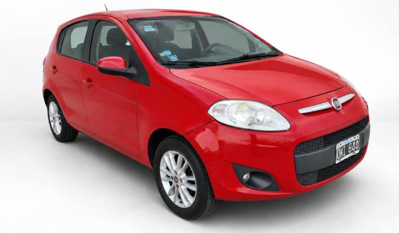 FIAT PALIO ESSENCE 5P 2015 lleno