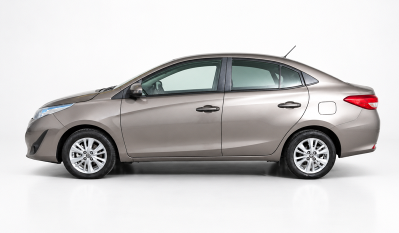 TOYOTA YARIS XLS 1.5 6MT 4P 2021 lleno