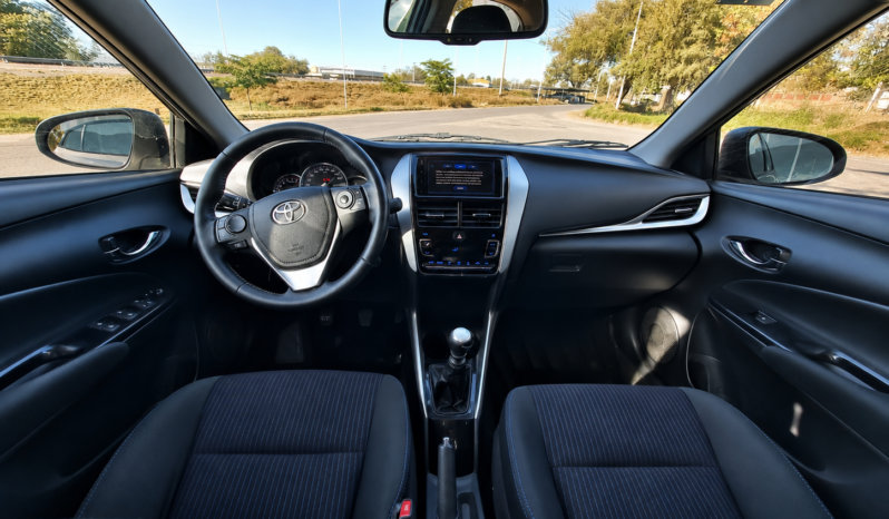 TOYOTA YARIS XLS 1.5 6MT 4P 2021 lleno