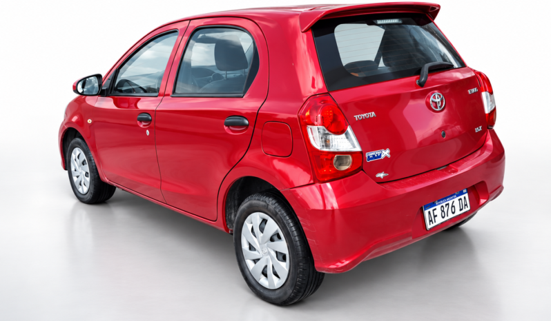 TOYOTA ETIOS X 1.5 6MT 2023 lleno