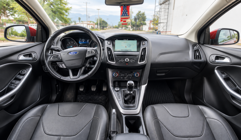 FORD FOCUS 4P MT SE PLUS 2017 lleno