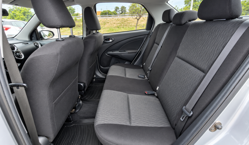 TOYOTA ETIOS XLS 1.5 4P L/18 2017 lleno