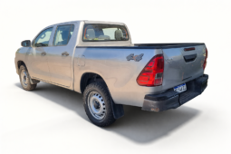 TOYOTA HILUX 4X4 CD 2.4 DX 2022 lleno