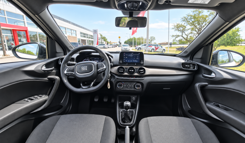 FIAT CRONOS DRIVE 1.3 GSE PACK PLUS 2025 lleno