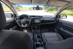 TOYOTA HILUX 4X4 CD 2.4 DX 2022 lleno
