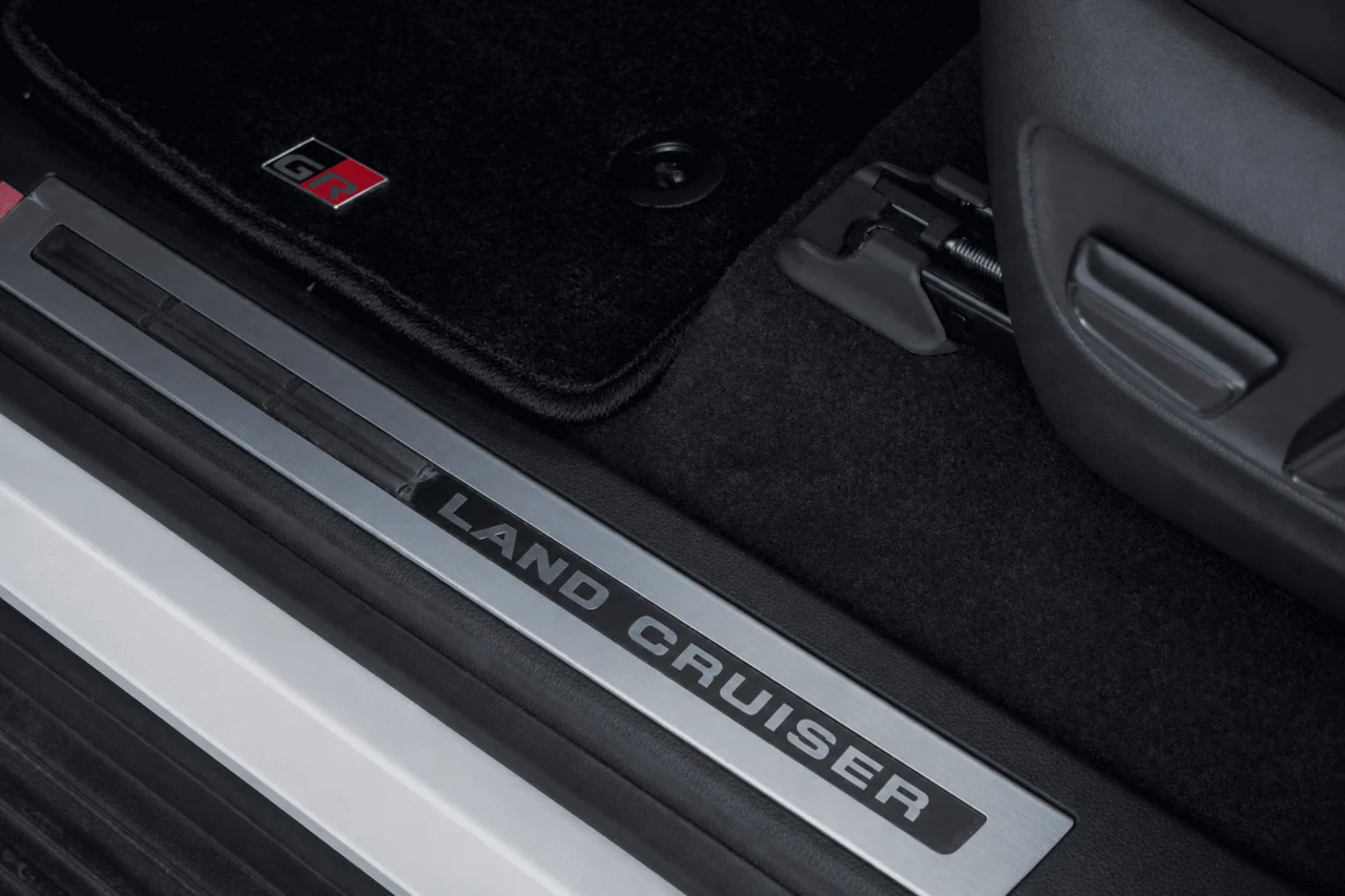 Land Cruiser 300 GR-Sport · detalle 1