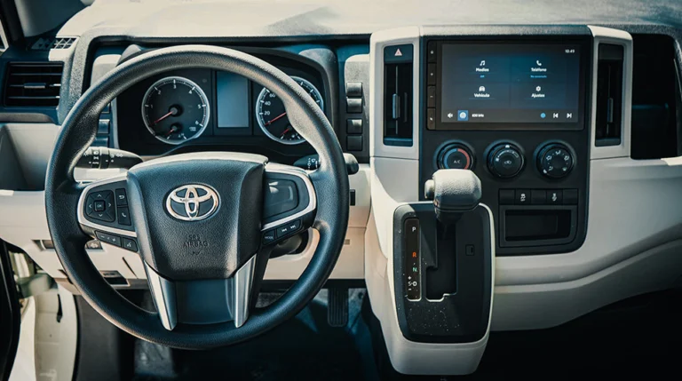 Hiace Commuter · detalle 1
